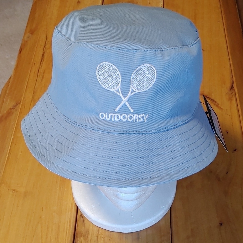 NWT Outdoorsy Embroidered Reversible Bucket Hat Blue/ White